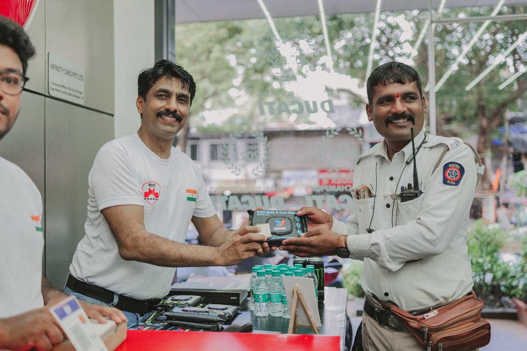 Ducati Independence Day Ride Celebrating Traffic Wardens - Ducati Infinity