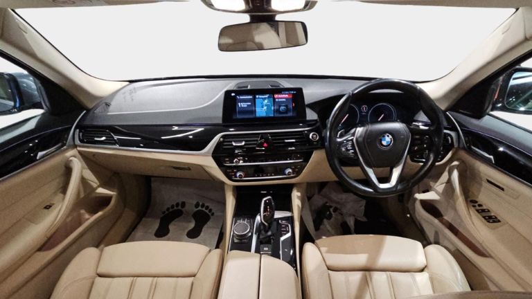 BMW 530i Sport Line interior - Preowned Cars