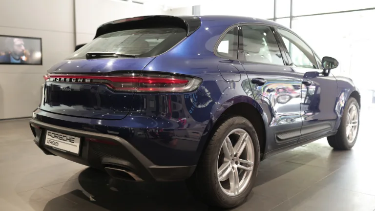 Porsche Macan Gentian Blue price - Porsche Preowned Cars