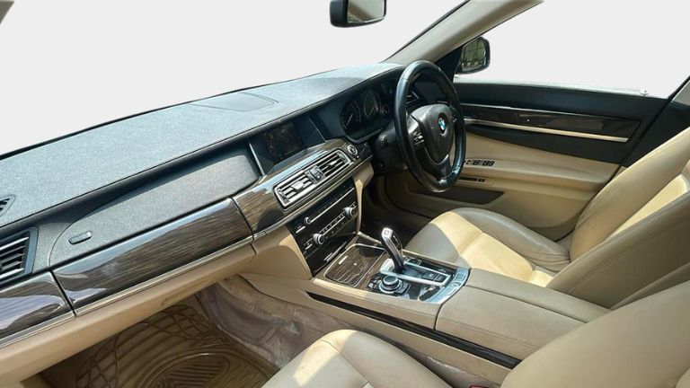 Second Hand BMW 730Ld Interior View