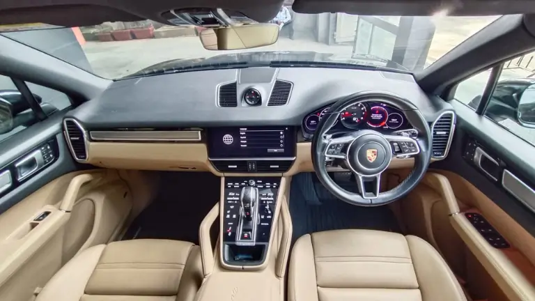 Buy pre-owned Porsche Cayenne in Mumbai