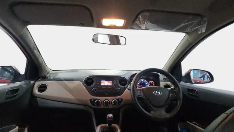 Hyundai Grand i10 Magna 1.2 second-hand car price in Mumbai